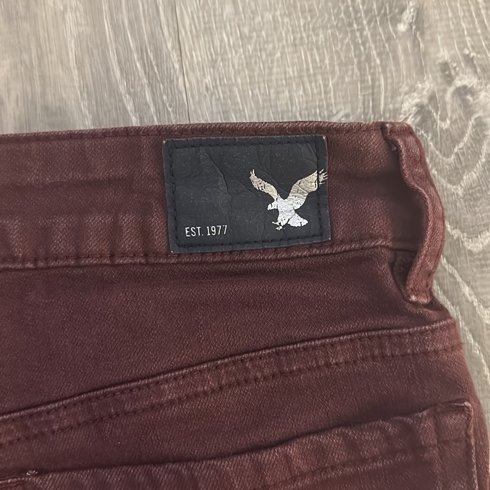 American Eagle maroon jean shorts size 2 - Picture 3 of 7